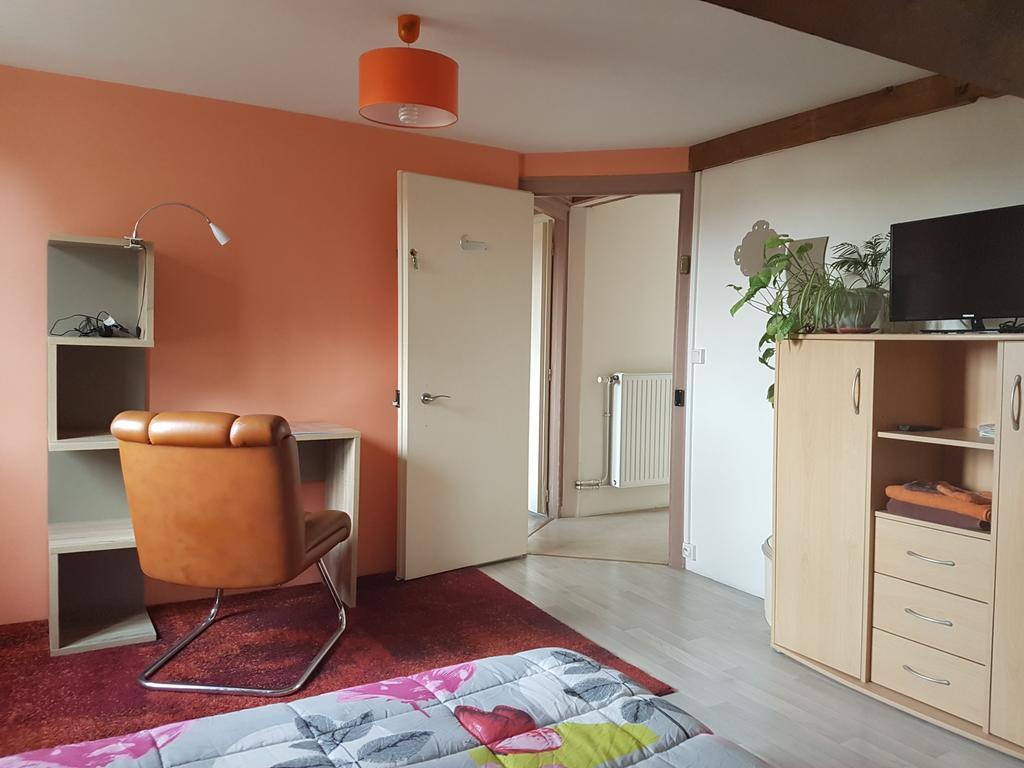 バイユヴァル La Demi-Lune Bed & Breakfast エクステリア 写真